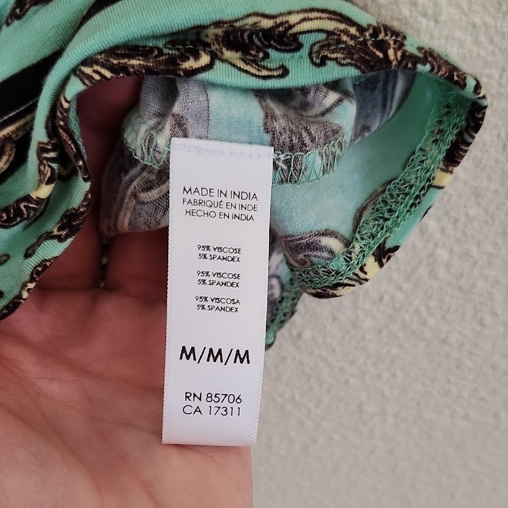 Buffalo David Bitton Graphic Sleeveless Green and Black Tank Top - Picture 4 of 11